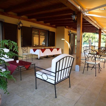 Bed And Breakfast La Corte Degli Ulivi 치비타베키아 외부 사진