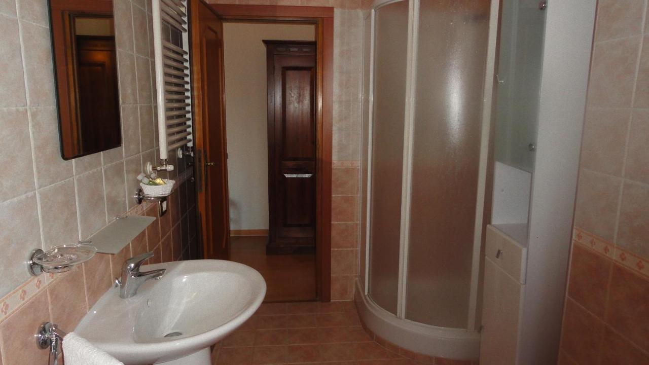 Bed And Breakfast La Corte Degli Ulivi 치비타베키아 객실 사진