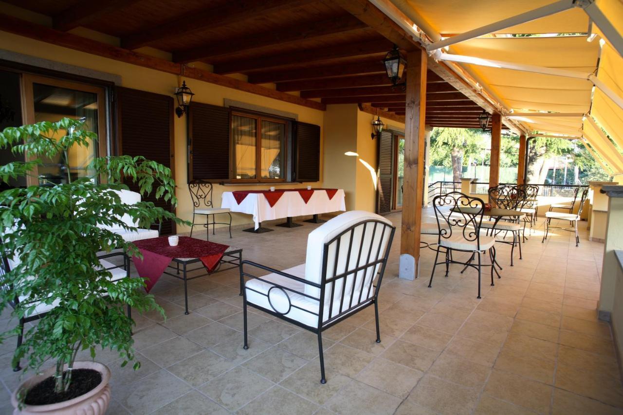 Bed And Breakfast La Corte Degli Ulivi 치비타베키아 외부 사진